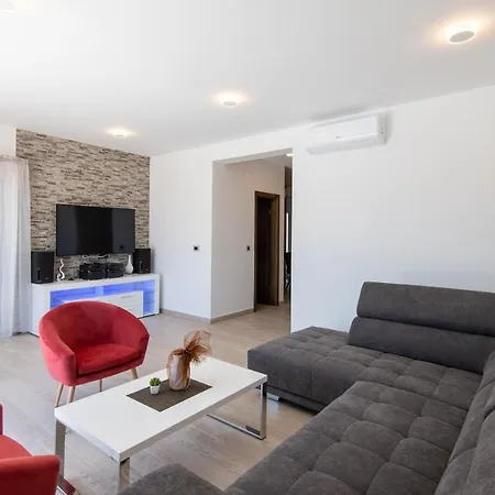 Maslina Villa *