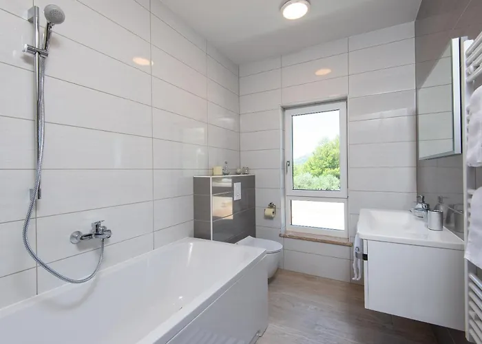 Maslina * אורביץ